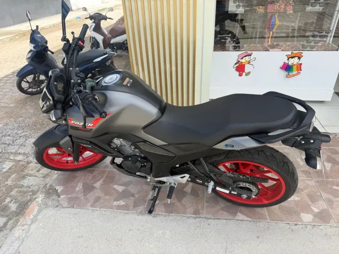 Vende se FZ15 NOVÍSSIMA