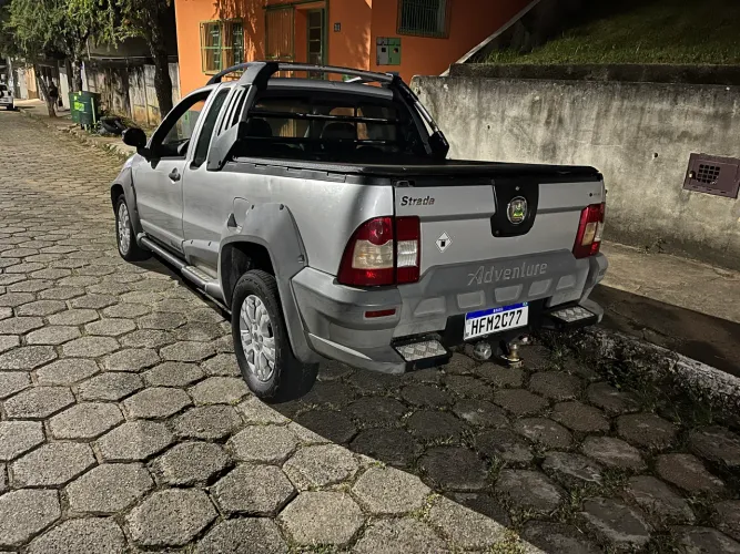 Fiat Strada Adventure 1.8/ 1.8 Locker Flex CE 2009