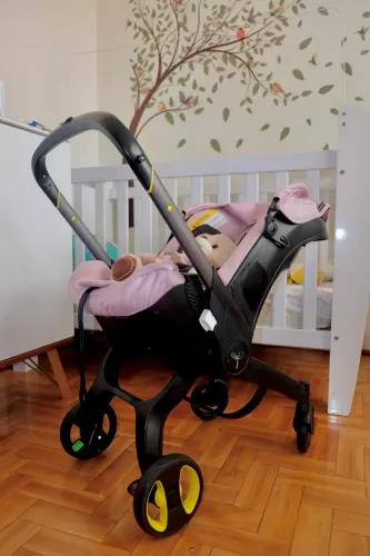 Bebê conforto que vira carrinho ("doona chinês")