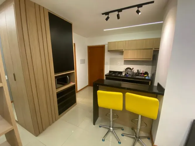 STUDIO MOBILIADO | REFORMADO | ANDAR ALTO | NASCENTE | ESTRUTURA COMPLETA