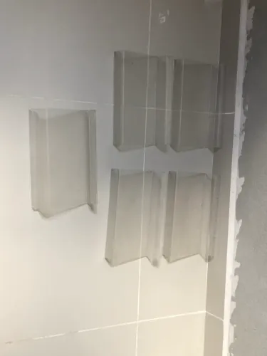 Expositor de calçados,para painel canelado
