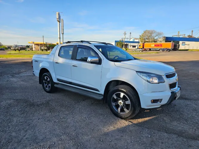 Chevrolet S10 P-up H.country 2.8 4X4 CD Dies.aut. 2016