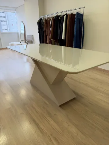 MESA DE JANTAR OU REUNIÃO