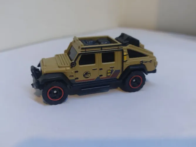 Carrinho Matchbox 19 Jeep Gladiator Jurassic World Dominion Loose Novo 1:64