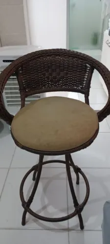 3 banquetas por R$250