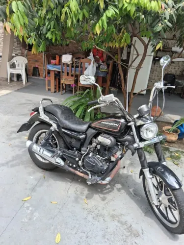 Moto Custom 150CC