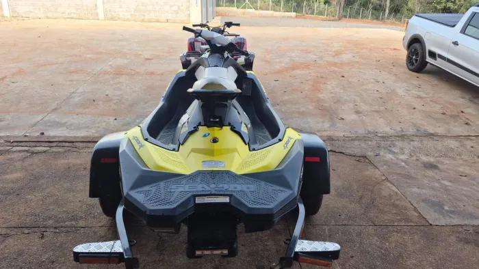Jet sky 