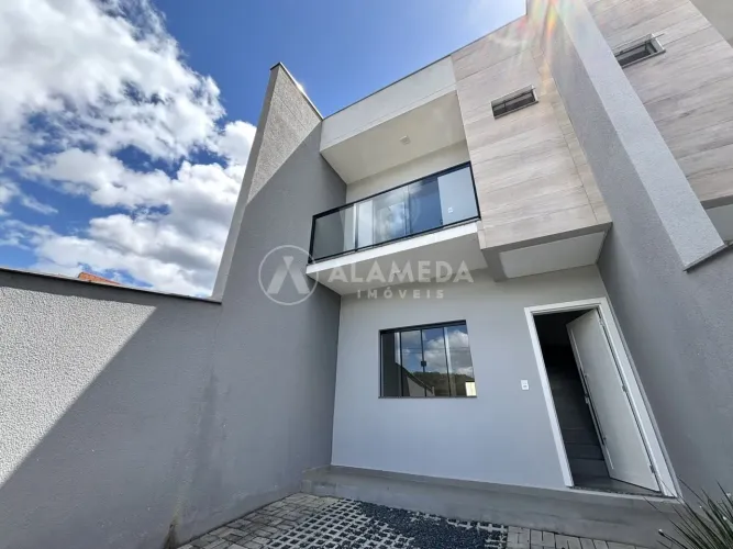 Excelente sobrado amplo no bairro Itoupava Central!