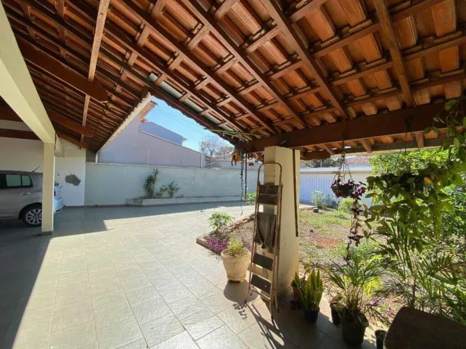 Casa Residencial em Piracicaba (Nova Piracicaba) com 5 Quartos e 7 Vagas  Venda