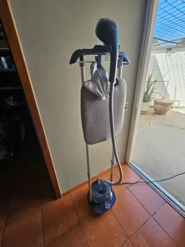Passadeira a Vapor de roupa Eletrolux