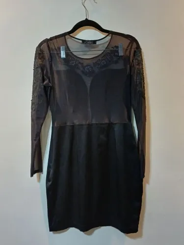Vestido Lez a Lez preto de cetim com detalhes em tule,  tam. M