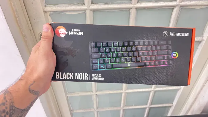 Teclado 60% muito bom para jogos