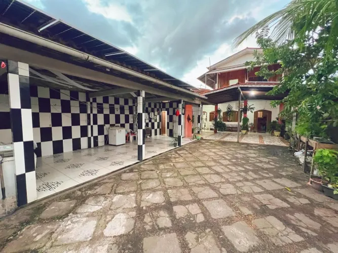 CASA À VENDA