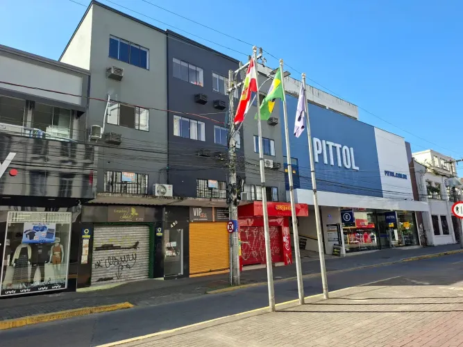 SALA COMERCIAL CENTRAL COM 75M²