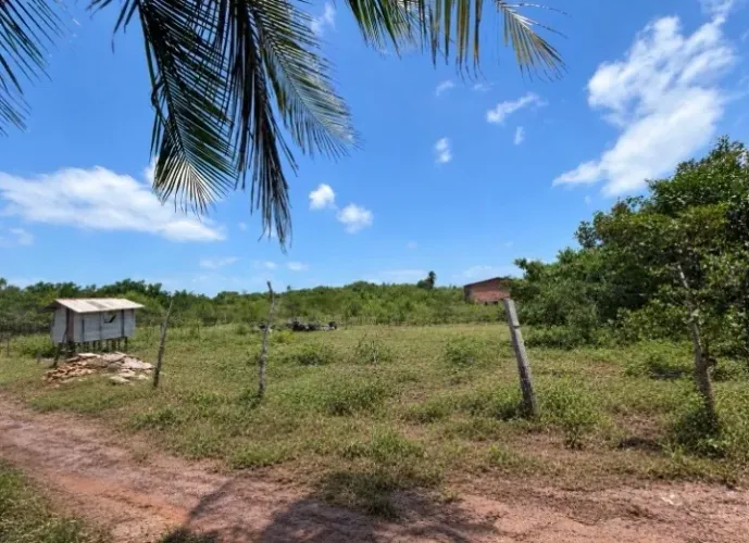 Vende - se terreno