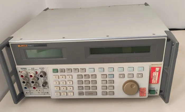 Fluke 5520A Calibrador Multifuncional 