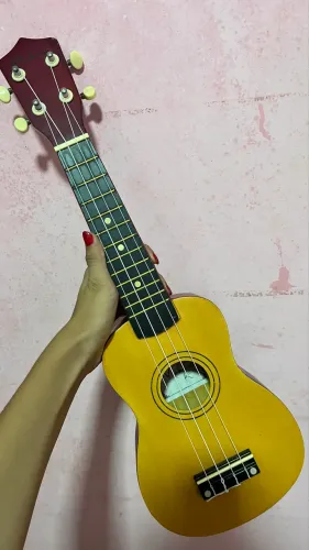 UKULELE MAKANU