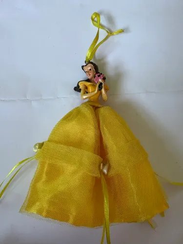 Princesa Bela Disney Parks enfeite árvore de natal