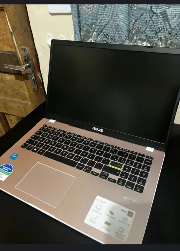 NOTEBOOK ASUS E510 USADO 
