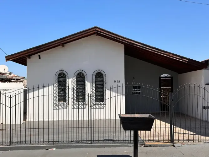 Casa para venda com 330 metros com 4 quartos Independência