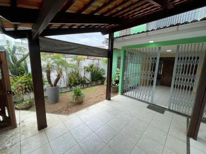 Linda Casa Duplex 3/4 Sendo 02 Suites + Dependência - Próximo AV Abel Cabral