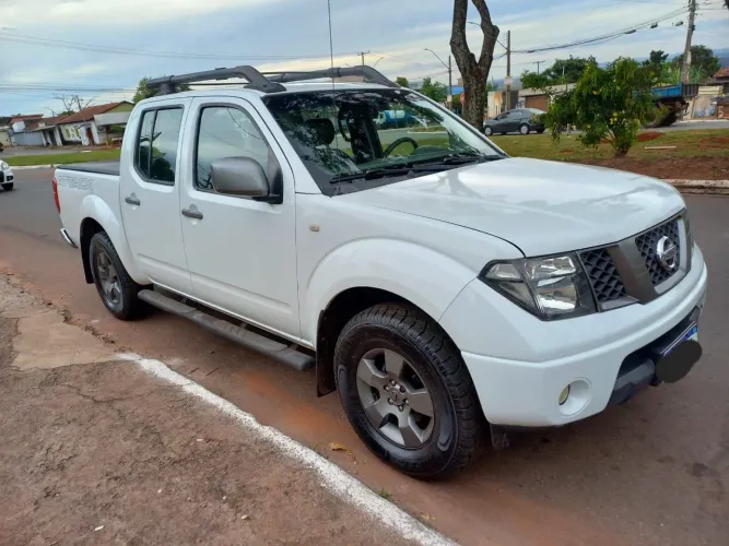 Nissan Frontier LE Attack CD 4X4 2.5 TB Die.aut 2012