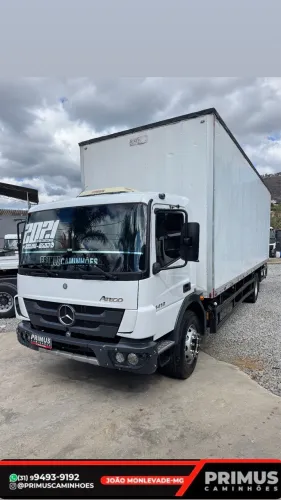 Caminhão Toco Baú MB 1419