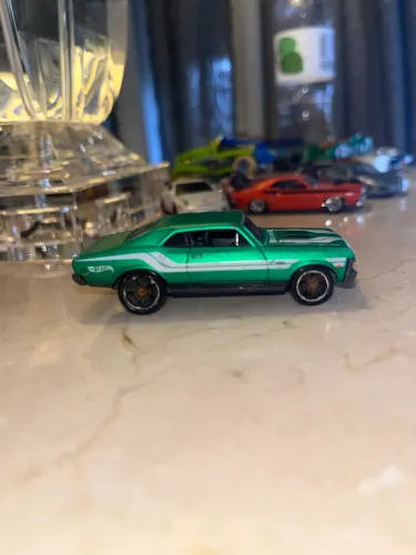 Hot Wheels 1/64 2011: '68 Chevy Nova Street 82/244 Dv04 Verde