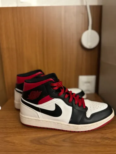 Tênis Nike Air Jordan Mid
