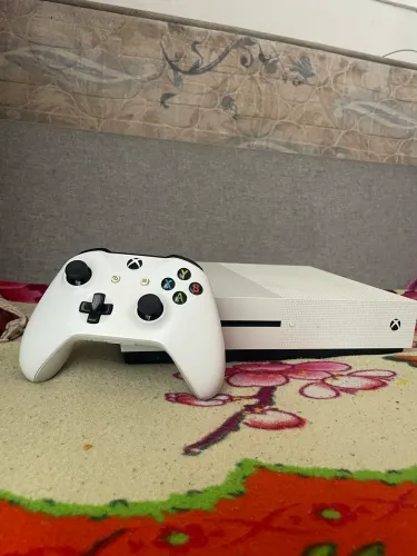 XBOX ONE S (troco por pc ou iphone)