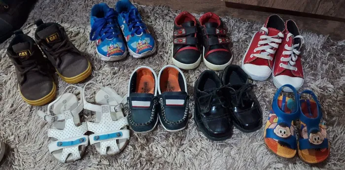 Lote sapatos menino n22 com 8 pares
