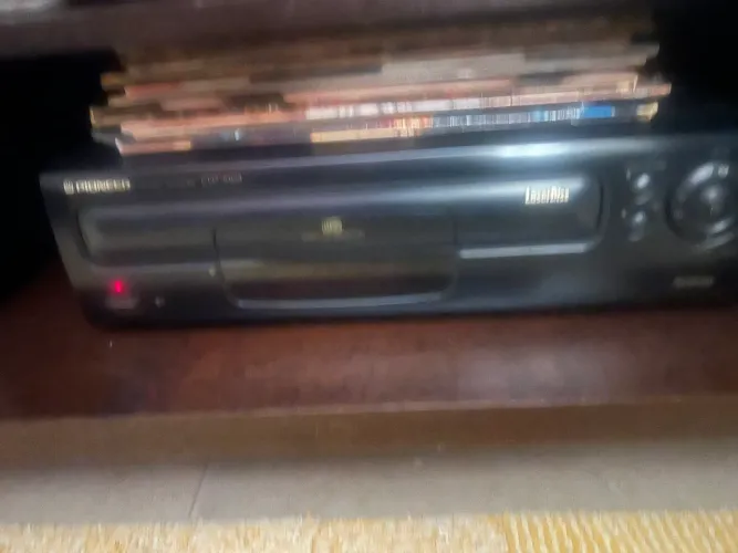 LaserDisc Player + CD Player - Reproduz