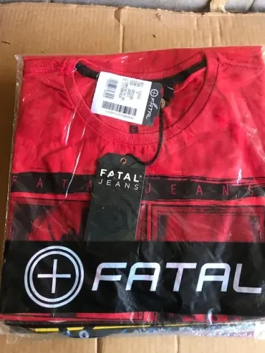 CAMISETA FATAL - TAMANHO "P" - GOLA REDONDA - KIT COM CINCO UNIDADES