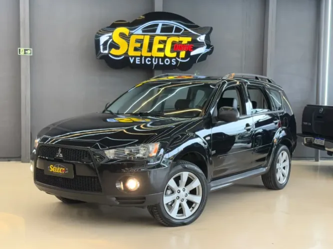 Mitsubishi Outlander 2.0 16V 160cv Aut. 2013