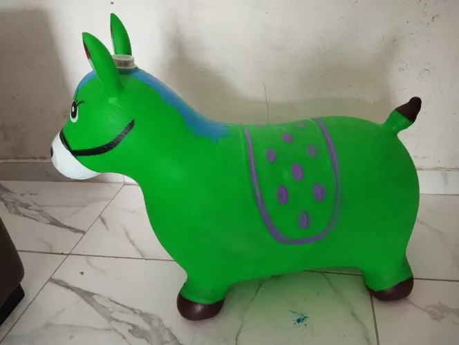 Cavalinho Infantil Inflável 