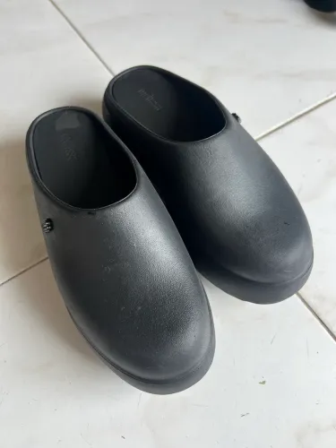 Vendo crocs da Melissa 