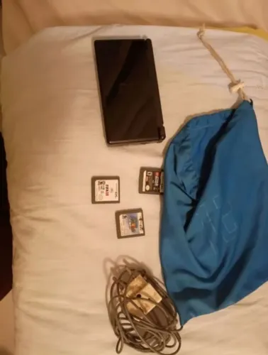 Nintendo DS lite preto com 3 jogos