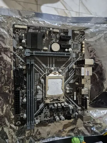 Placa mãe H310m Gigabyte