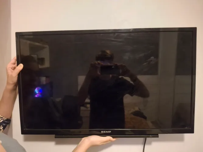 tv 32 polegadas semp toshiba digital , não é smart, sem pé e sem controle