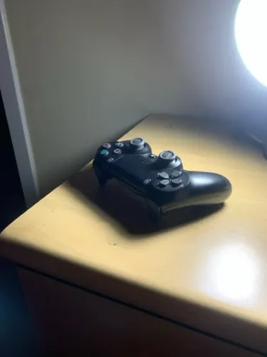 Vendo Controle de PS4 na Cor Preta 2 unidades
