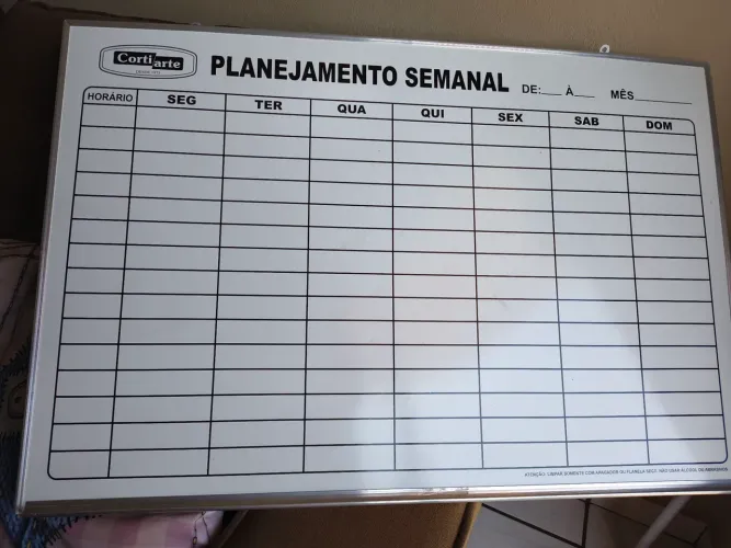 Vendo quadro de planejamento semanal