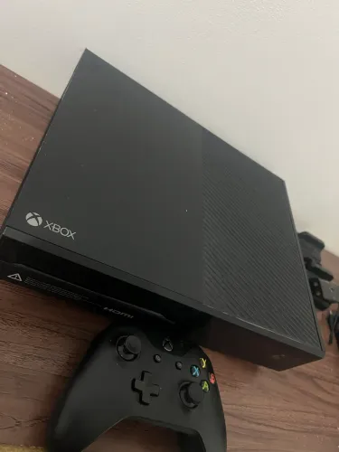 Xbox one cor preta com controle