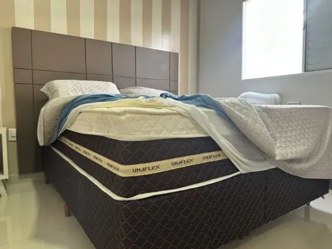 Cama Box Queen + Colchão Umaflex Queen | Apenas 1 Ano de Uso
