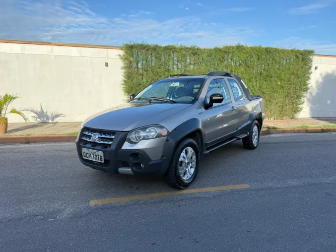 Fiat Strada Adv.1.8 16V Dualogic Flex CD 2012