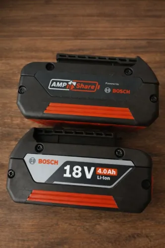 Bateria Bosch 18V 4 amperes NOVAS FAÇO ENTREGAS 
