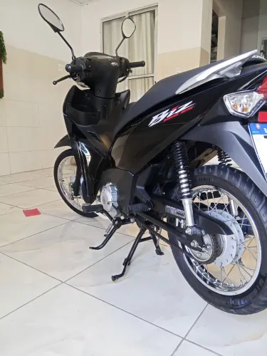 Motocicleta Honda Biz Es 2025