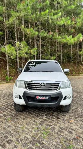 Toyota Hilux CD SRV 4X4 2.7 Flex 16V Aut. 2014