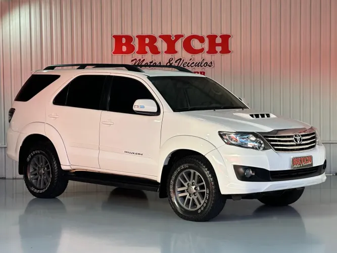 Toyota Hilux SW4 SRV D4-d 4X4 3.0 TDI Dies. AUT 2013
