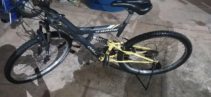 Bicicleta Mountain Bike Track TB 100XS Aro 26 - Full Suspension