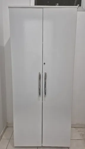 VENDE-SE ARMÁRIOS